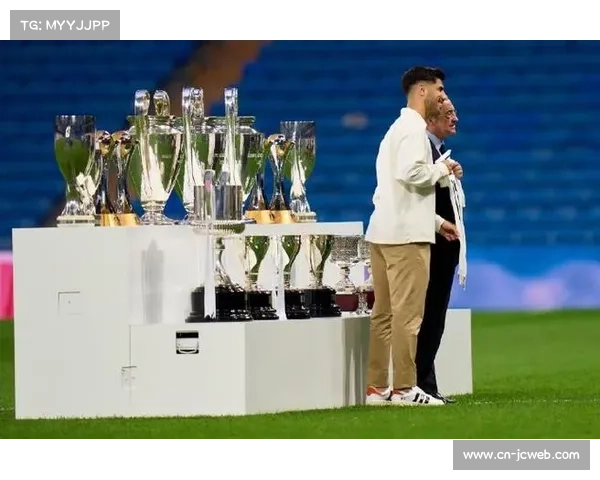 西甲球员义卖签名球衣，捐助自然灾害受灾地区